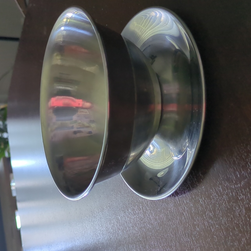 Oneida stainless steel bowl